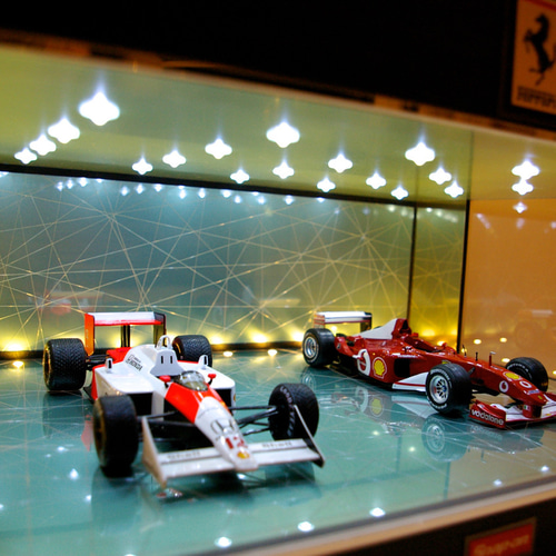 1/18、2台展示可・Mターコイズ・ディスプレーBOX /LED40灯・ネオ