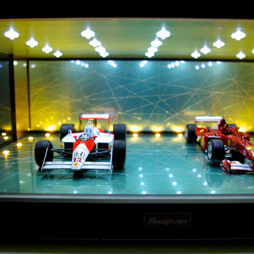 1/18、2台展示可・Mターコイズ・ディスプレーBOX /LED40灯・ネオ 
