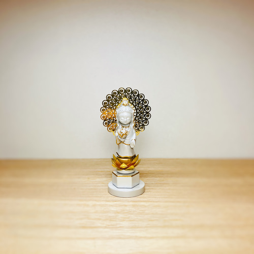 仏像 ちいさな仏さま 白衣観音 ホワイトパール 厨子つき 立体