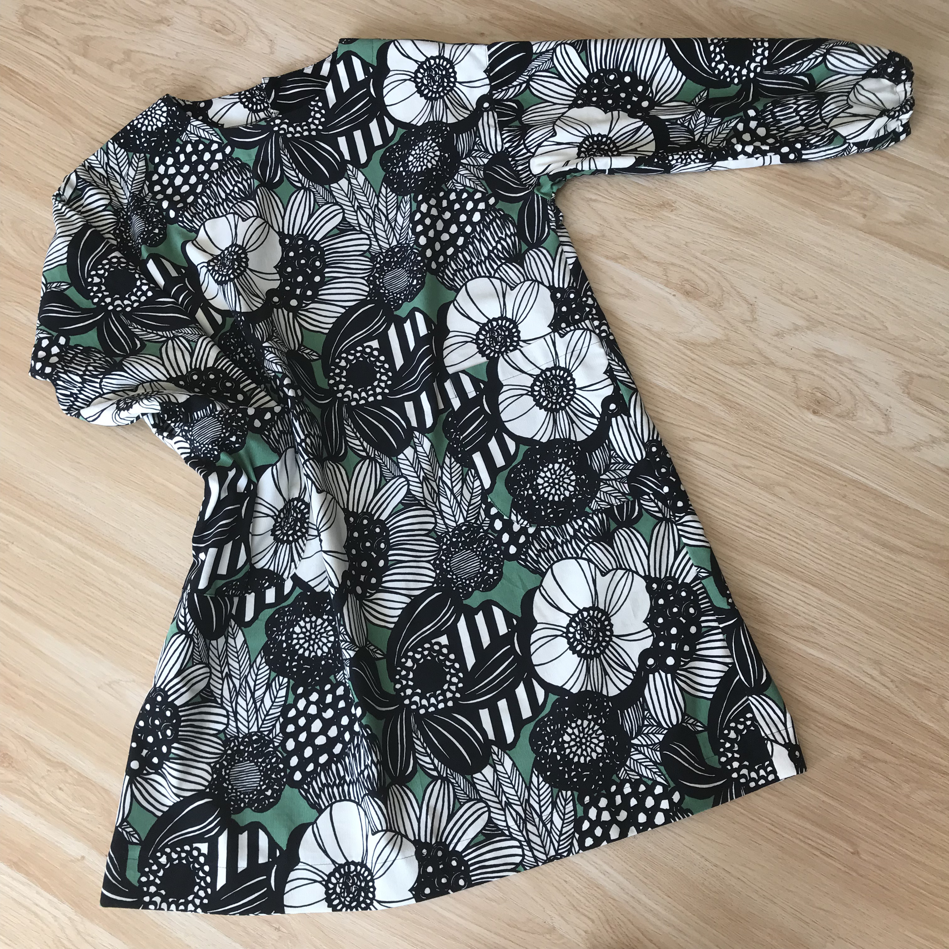 細コール天　大きな花柄　ゆ〜ったり　チュニックor割烹着