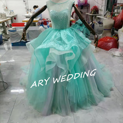 高品質！ハンドメイドパール  カラードレス 可愛い プリンセスライン  憧れのドレス　花嫁/結婚式 1枚目の画像