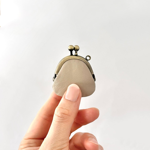 本革のちっちゃい豆がま口 / ポーチ / 指輪ケース / アクセサリー