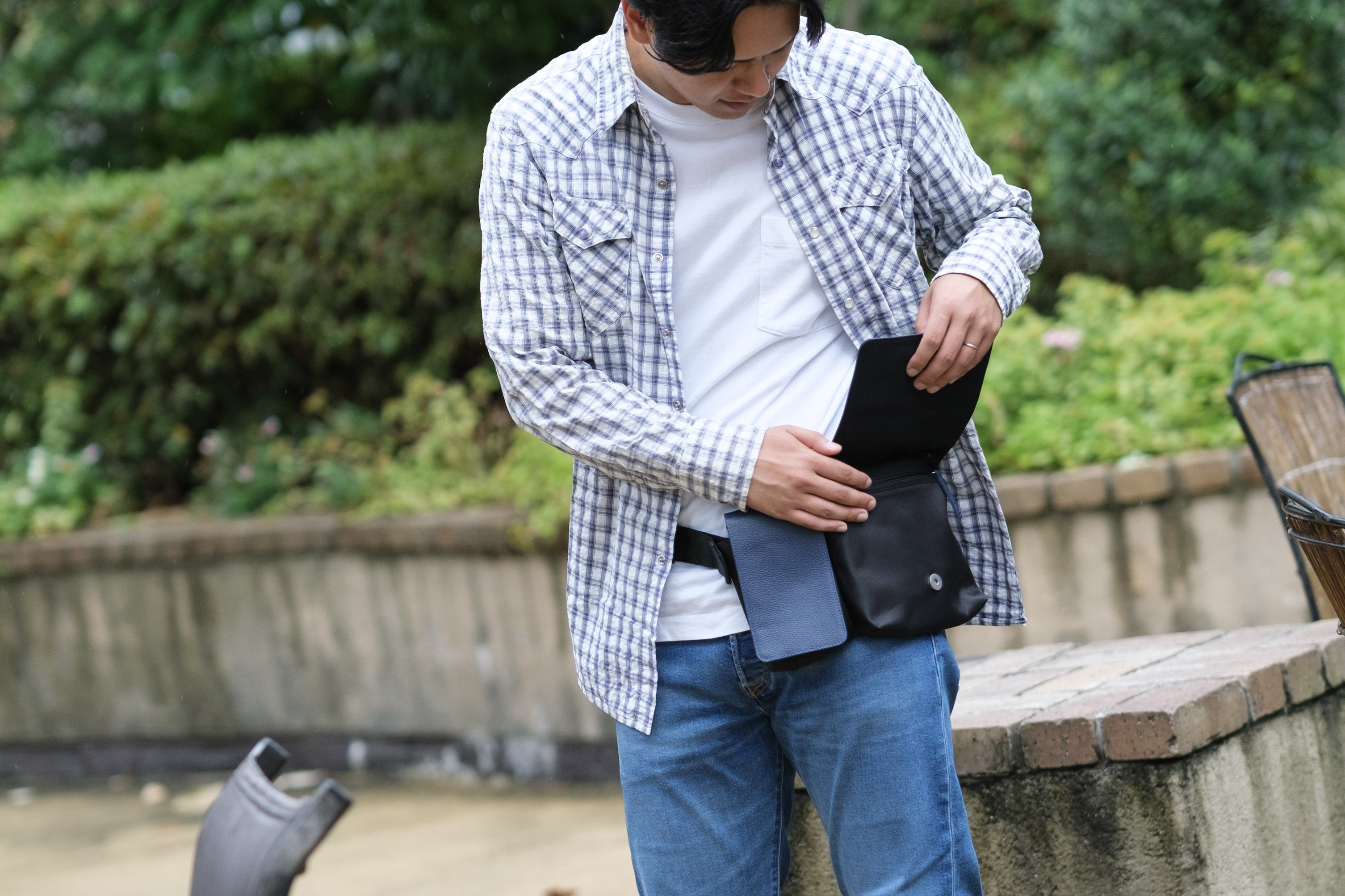 270gの超軽量！Body&Hipbag（ナイロン×牛革コンビ）レッド