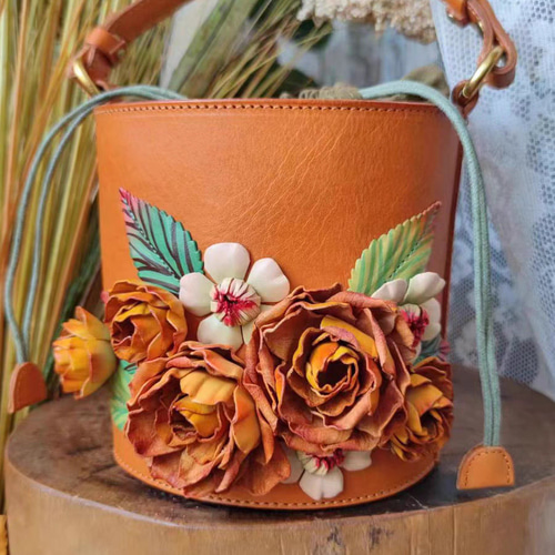 牛革 立体的な花 皮彫り 肩掛けショルダーバケツバッグ 斜め掛け