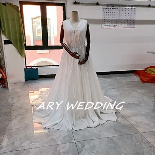 豪華なシルクコットン！ウエディングドレス 前撮り ホワイト Vネック  