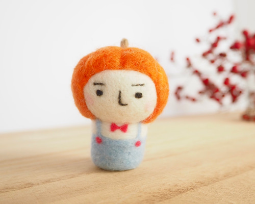 羊毛フェルト＞手のりサイズのミニこけし（かぼちゃさん） 羊毛