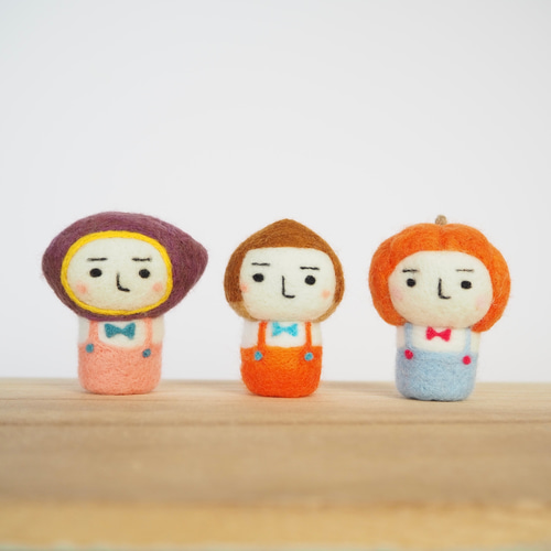 羊毛フェルト＞手のりサイズのミニこけし（かぼちゃさん） 羊毛