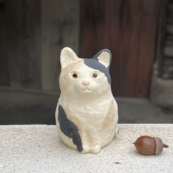 おすわりねこ　(ミケ）O-414-3　陶製/ cat/貓/Katze/बिल्ली 1枚目の画像
