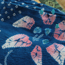 ◇現代 有松鳴海絞　浴衣◇アウトレット【紺　他】百合の花がたおやかで美しい　裄70ｃｍトールサイズ袖長め木綿浴衣 10枚目の画像