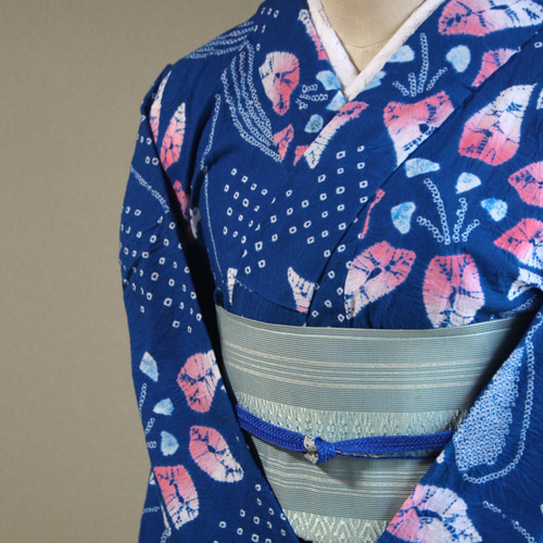 ◇現代 有松鳴海絞 浴衣◇アウトレット【紺 他】百合の花が ◇現代 有松鳴海絞 浴衣◇アウトレット【紺 他】百合の花が