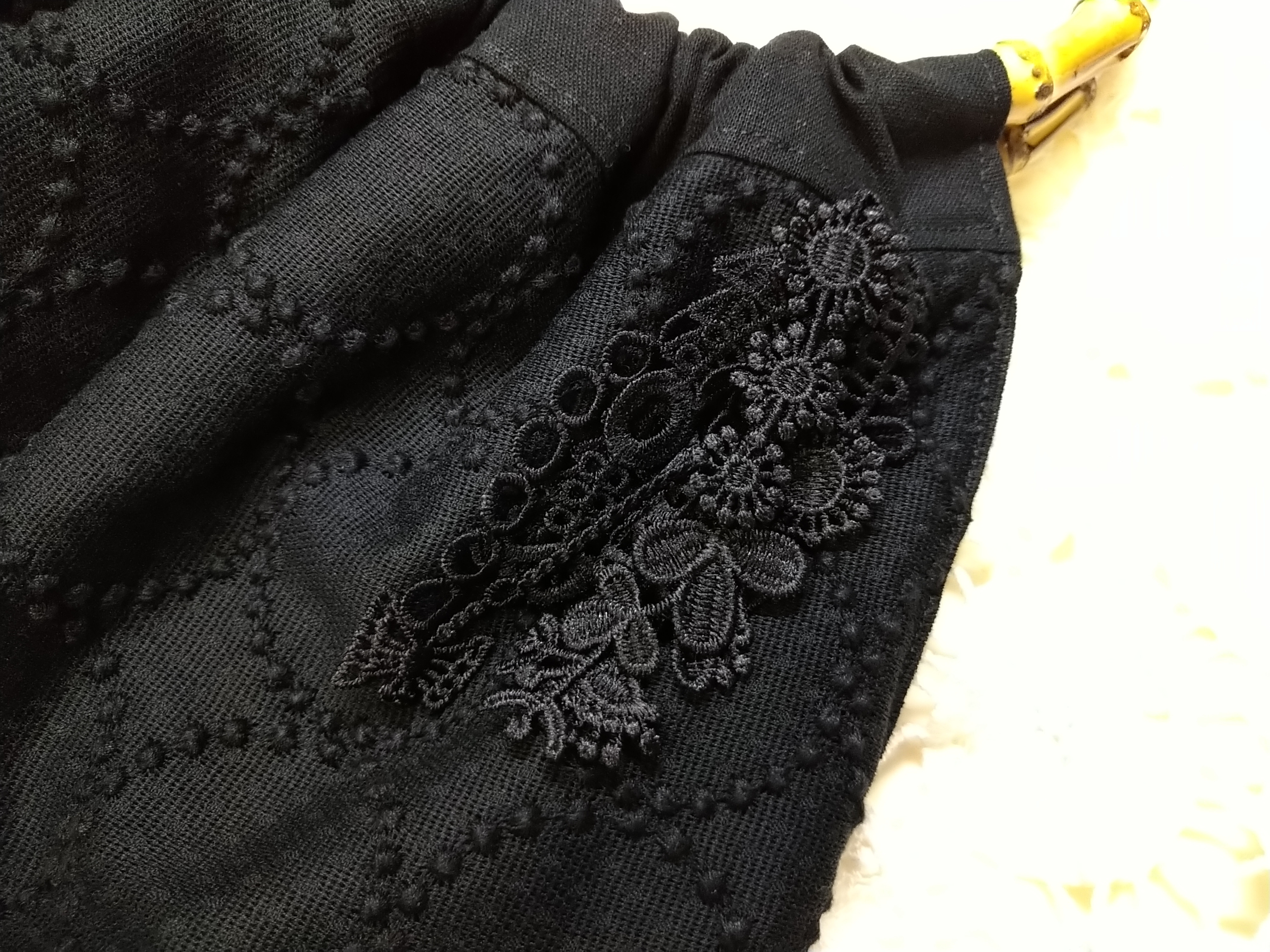 バンブー持ち手のバッグ＊mina perhonenのファブリックを使って＊タンバリン黒（片面黒無地）ミナ        Ω