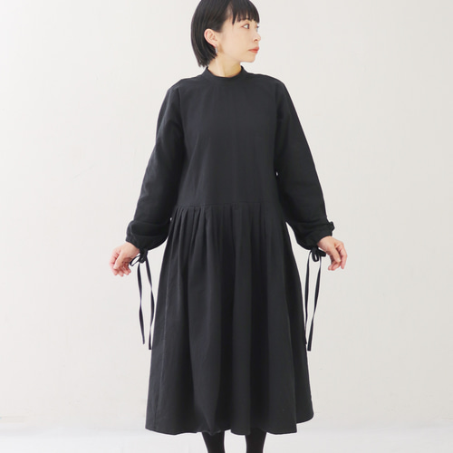 yuhanwang ユハンワン　リボンワンピースBLACK S 新品未使用 リボンワンピース ローウエスト切替 黒 S,Mサイズ ワンピース ago