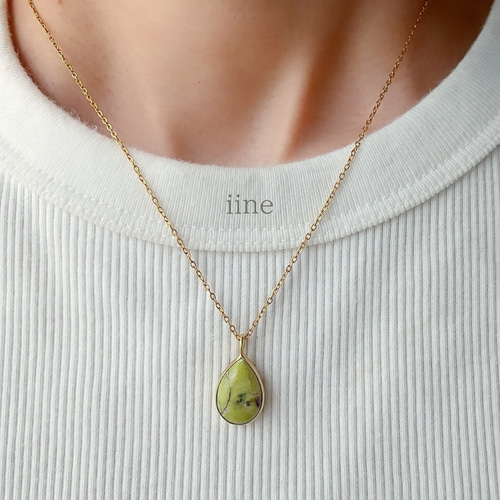 希少石*静かに佇むピスタチオカラー*アトランティサイトのネックレス