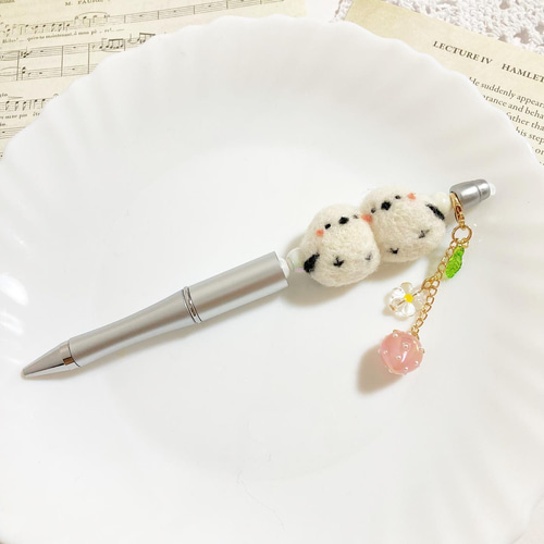 ♡寄り添う2羽のなかよしシマエナガ♡ 羊毛フェルト マスコット