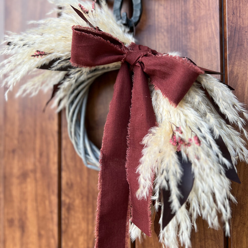 大きめ ローゼルと唐辛子のリース ユーカリ パンパスグラス 秋