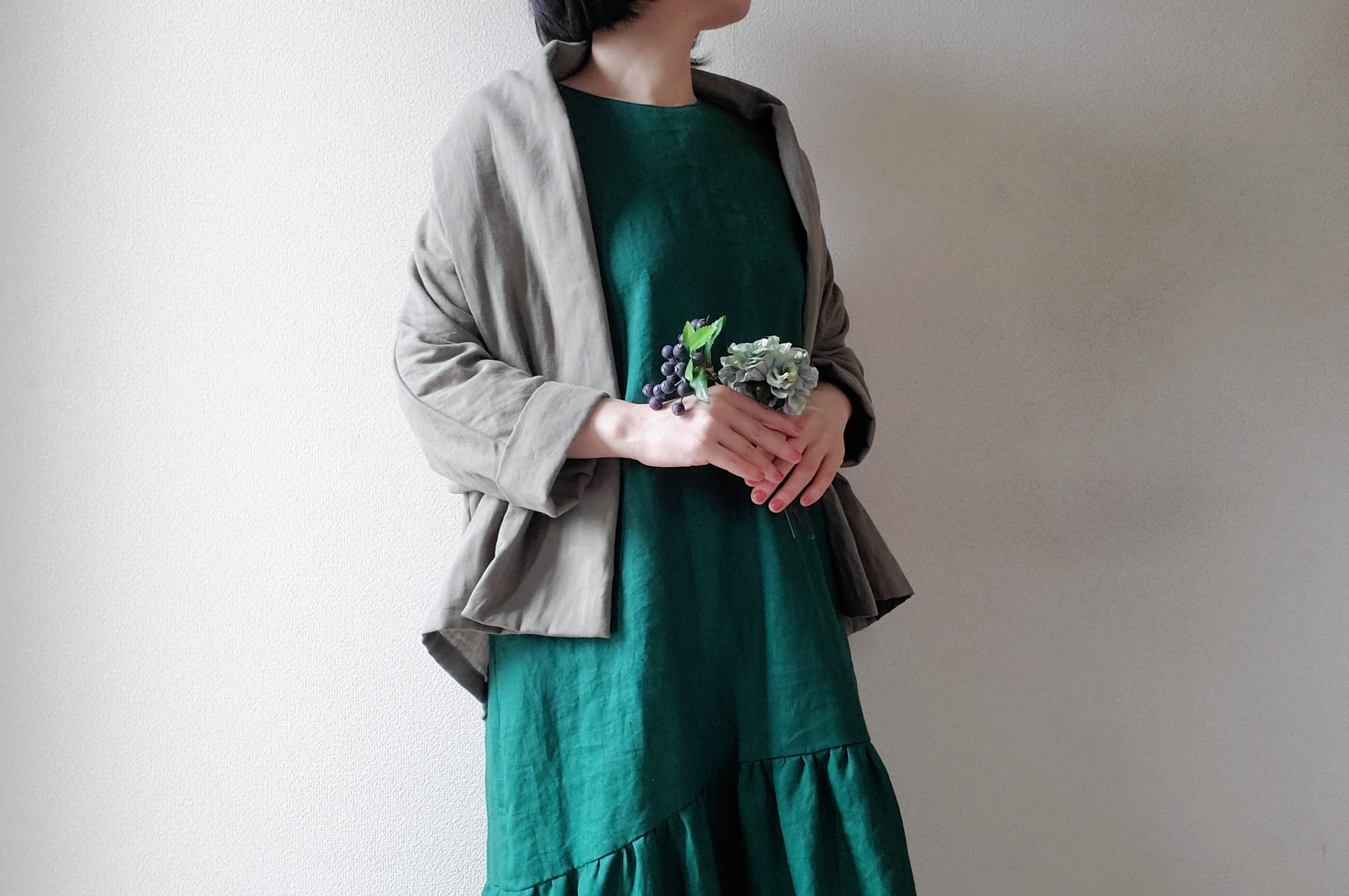 ふわりと軽い着心地♡ ダブルガーゼのショートカーディガン　さりげなく大人の気品を纏う　利休鼠コンパクトに畳んで旅行にも