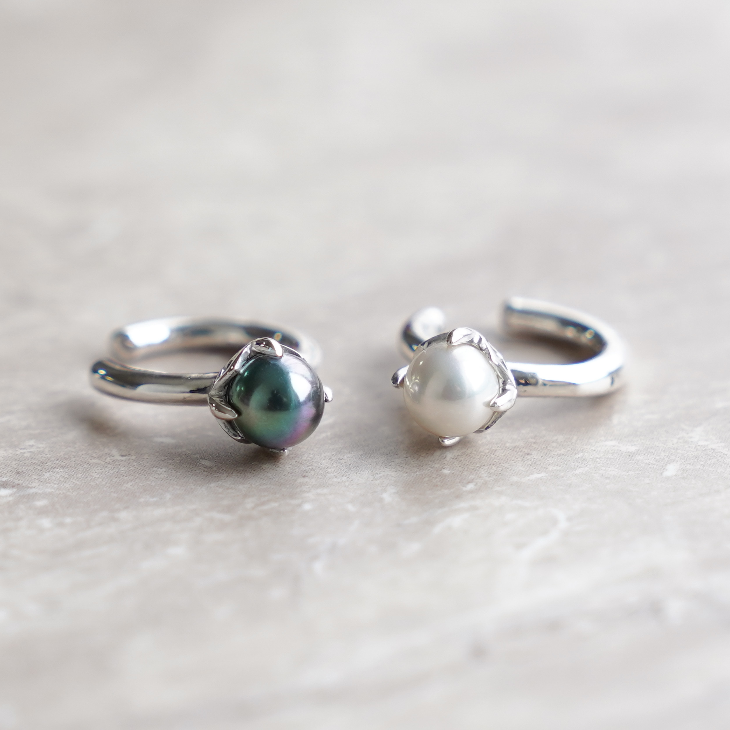 白黒セット<Herz>Pearl Earcuff -Black＆White-/ SV925 ≪送料無料≫