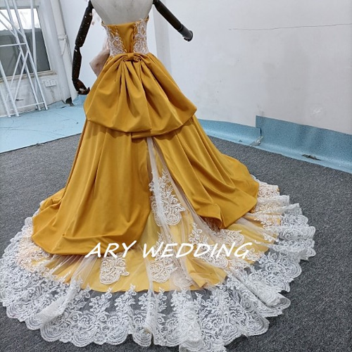 華やか フランス風 カラードレス 暗い黄色 ベアトップ 憧れのドレス  