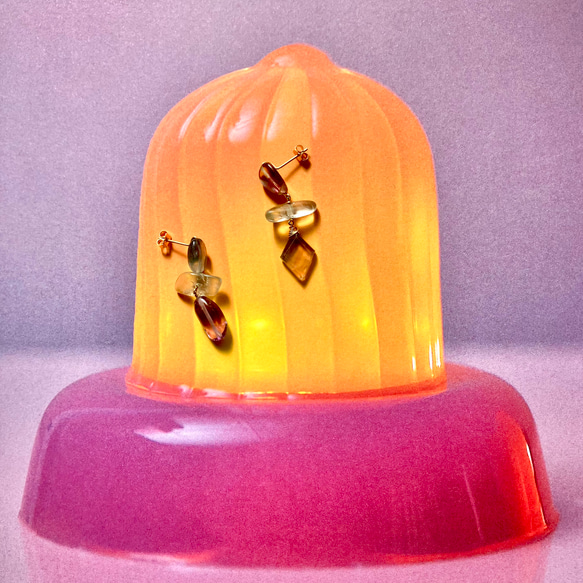 Colored lamps　彩りランプ　K１４gfスタッドピアス　　１点もの 5枚目の画像