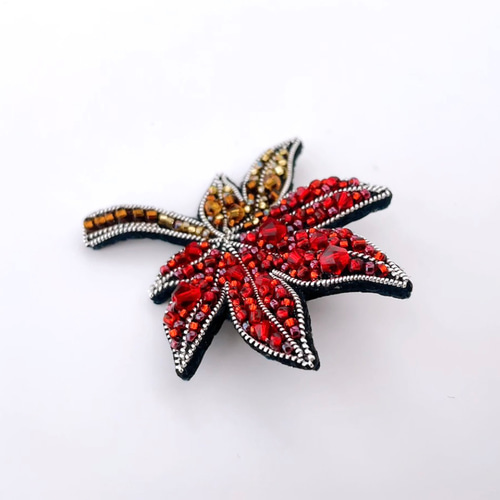 seven seas ヴィンテージ ブローチ　花　葉　セブンシーズ　ビジュー　私 seven seas ヴィンテージ ブローチ 花 葉 セブンシーズ ビジュー 私