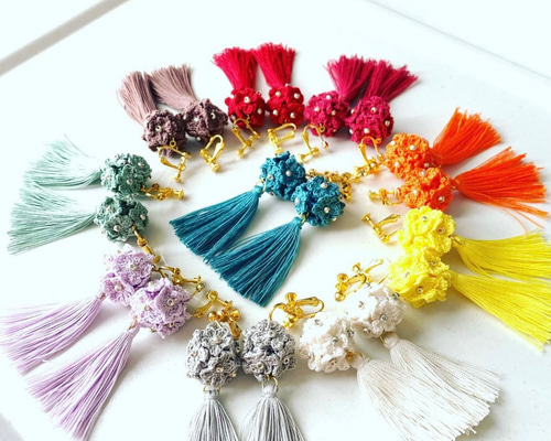 花手毬・タッセル付きピアス・イヤリング変更可能（ニッケルフリー