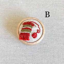 ミラー付 クリスマス刺繍の木製小物ケース【送料無料】 10枚目の画像