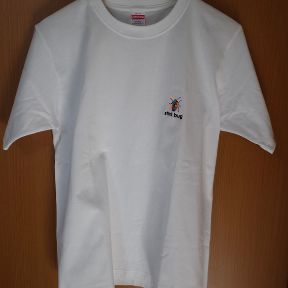 stink bug カメムシ　モザイク調　ワンポイント刺繍Tシャツ　6.2oz 半袖　長袖　白 3枚目の画像