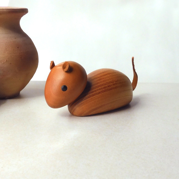 ネズミ (★台付き)  wood mouse 2枚目の画像