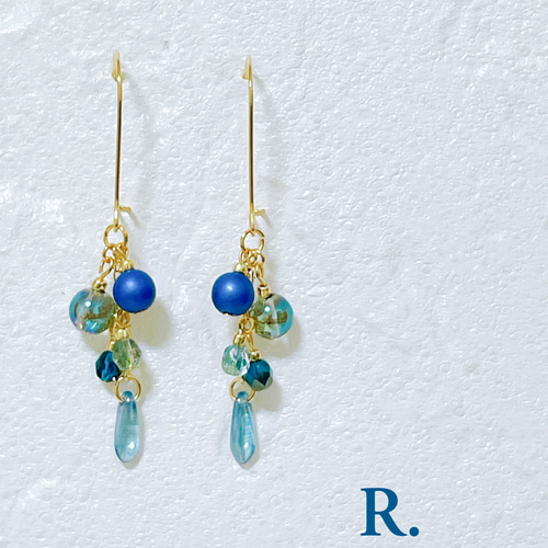 サージカルステンレス キドニーフックピアス アクアオーラとチェコ