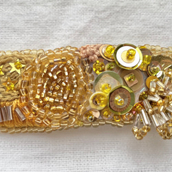 ゴールドビーズ刺繍ヘアアクセ（パッチンピンバレッタヘアアクセサリーヘアピン） 5枚目の画像