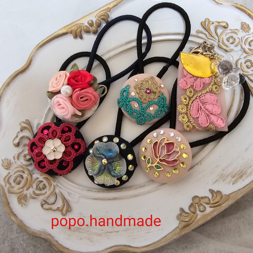 ミントカラー薔薇刺繍2.7センチくるみボタンヘアゴム2点セット 白いお花のくるみボタン ヘアゴムにも♡ - tumugi | minne byGMOペパボ