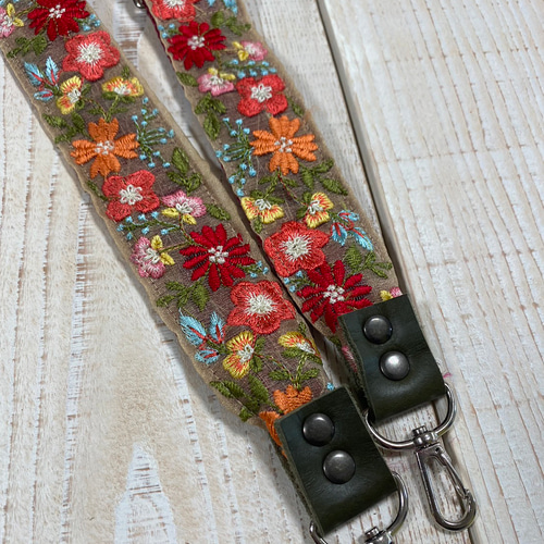 ○インド刺繍リボンシリーズ○ショルダー肩紐：バッグにもスマホ