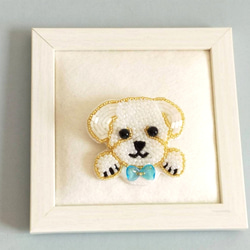 犬のビーズ刺繍ブローチ 2枚目の画像