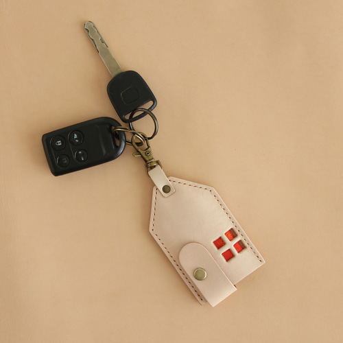 動満見満～THE MASTER～ 】お守りケース ヌメ革 ナチュラル 動満見満～THE