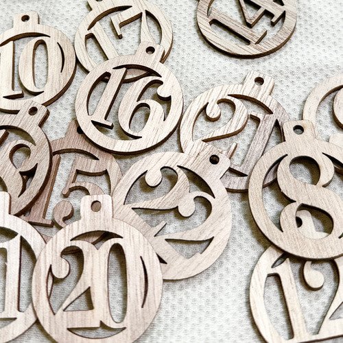 受注！再々販！壁掛けアレンジの流木アドベントカレンダー クリスマス