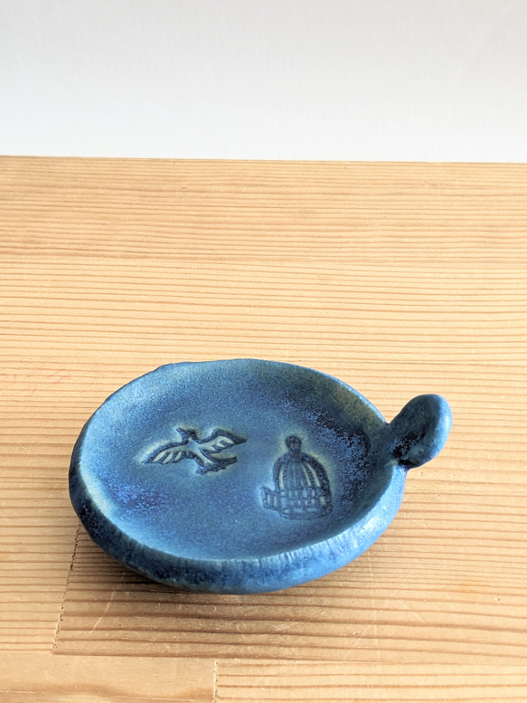 足付き小皿　キャンドルスタンド　アクセサリートレイに　陶器 2枚目の画像