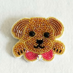 犬のビーズ刺繍ブローチ 1枚目の画像