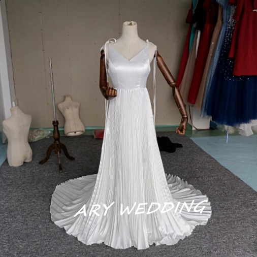 フランス風 キャミソール ウエディングドレス 前撮り オフホワイト 背中見せ 2次会/挙式  スリーツスカート