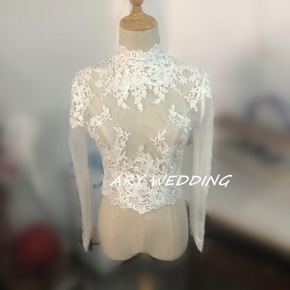 大人気上昇！ウエディングドレス 可憐な花刺繍のトップス ボレロ　ハイネック　長袖　ブラウス 結婚式/披露宴