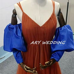 人氣上升 可拆卸袖子 藍色光面緞面公主袖 可訂製 新娘/拳禮/拍前照 第1張的照片