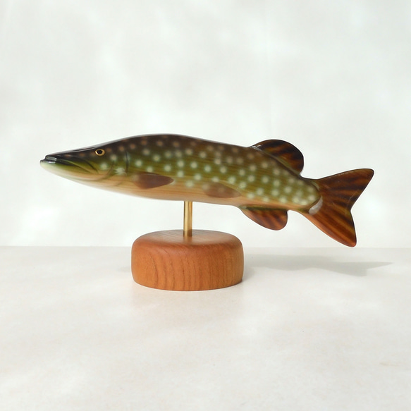 パイク （木・魚・置物・釣り） Northern pike / fish / wood / animal 1枚目の画像