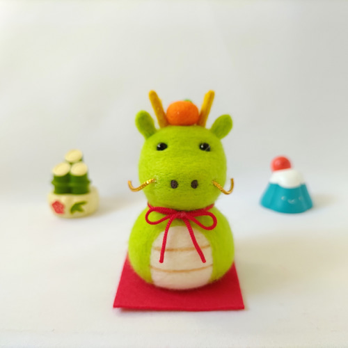 2024(辰年) 鏡餅な辰さんのお正月飾り☆羊毛フェルト【受注制作
