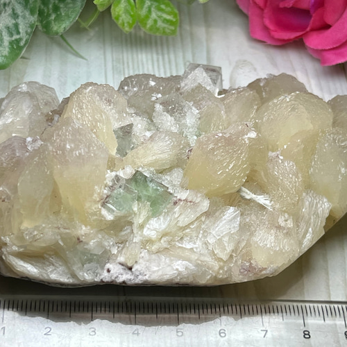 天使の水晶✨ グリーンアポフィライト 原石 魚眼石 スチルバイト