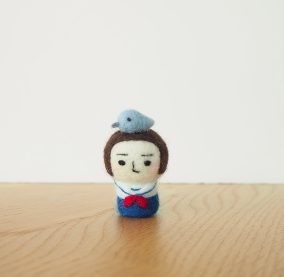 羊毛フェルト＞手のりサイズのミニこけし（マリンさん） 羊毛フェルト