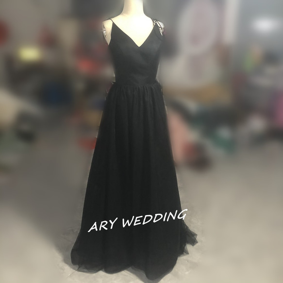 高品質！キャミソール パーティードレス 黒 ソフトチュール 短トレーン  