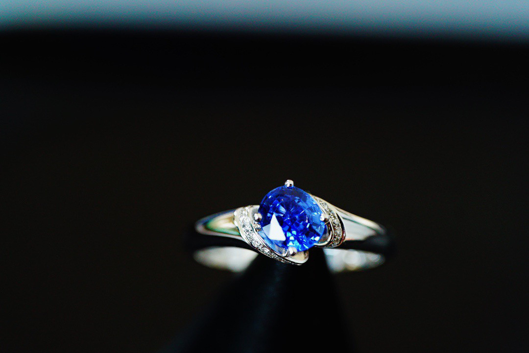 K18WG 天然サファイア 0.360ct ダイヤモンド 0.06ct リング