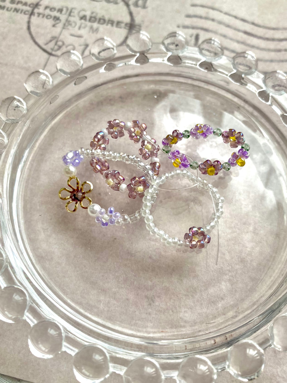 お花ビーズリングの4つセット~purple~ 1枚目の画像