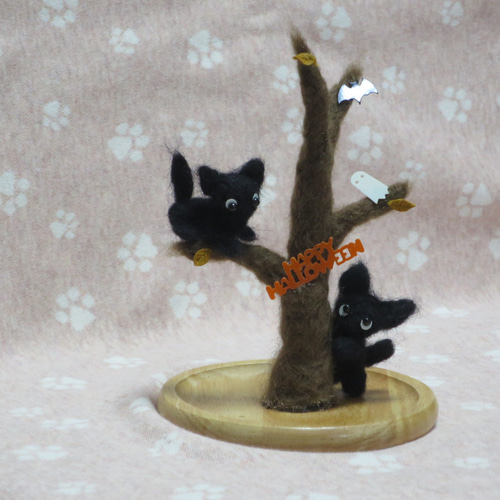 羊毛フェルト 猫 ハロウィン 黒猫ちゃんのかくれんぼ 飾り 置物