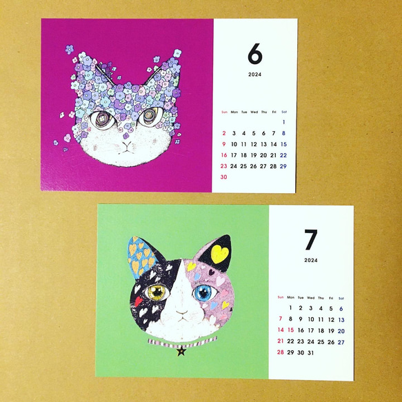 （送料無料）2024年　彩り12色　猫/卓上カレンダー　木製スタンド付き 6枚目の画像