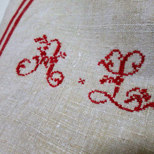 フランスアンティーク花文字手刺繍イニシャルのリネンとドイツ フランスアンティーク花文字手刺繍イニシャルのリネンとドイツ